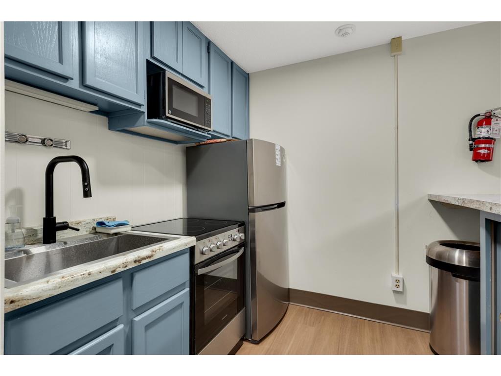 4101 Parklawn Avenue #103 Edina MN 55435 7059320 image26