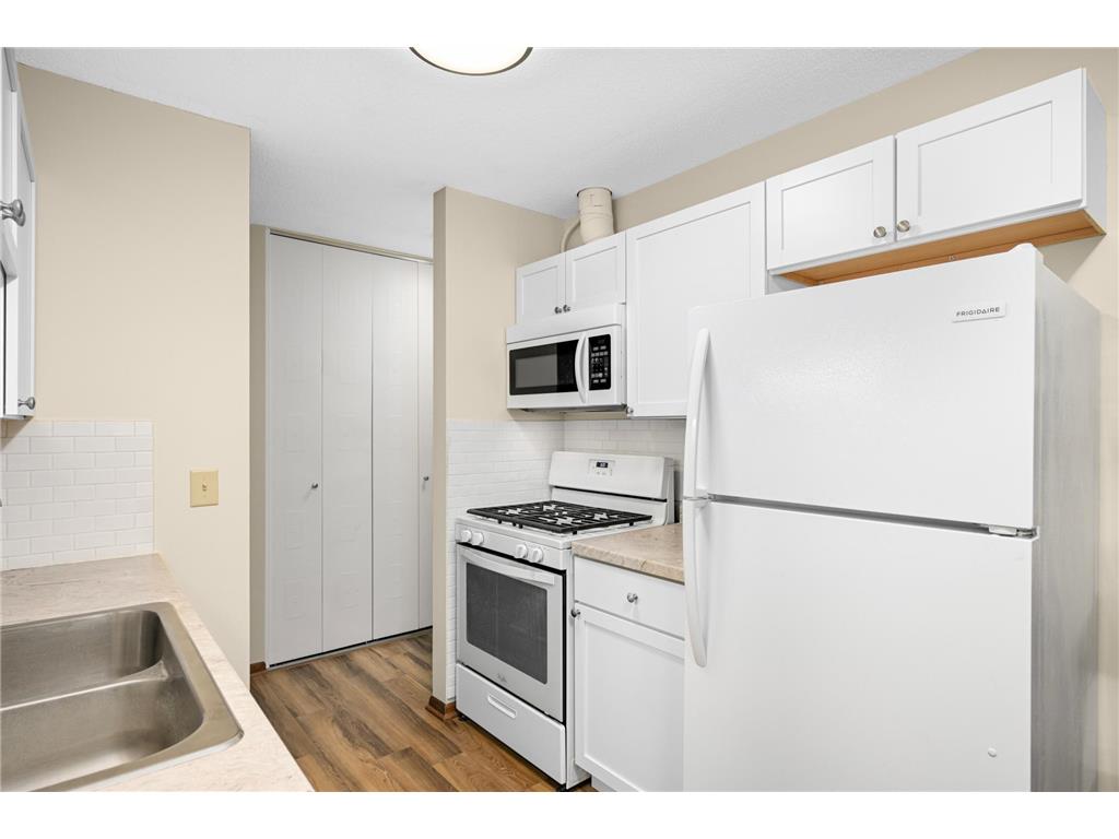 4101 Parklawn Avenue #121 Edina MN 55435 6813093 image15