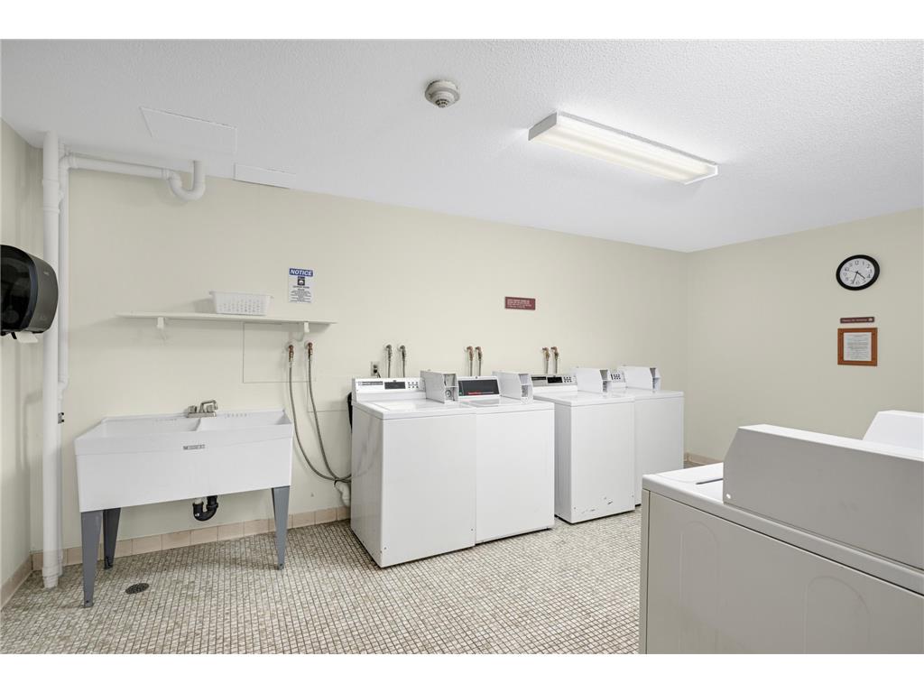 4101 Parklawn Avenue #121 Edina MN 55435 6813093 image22