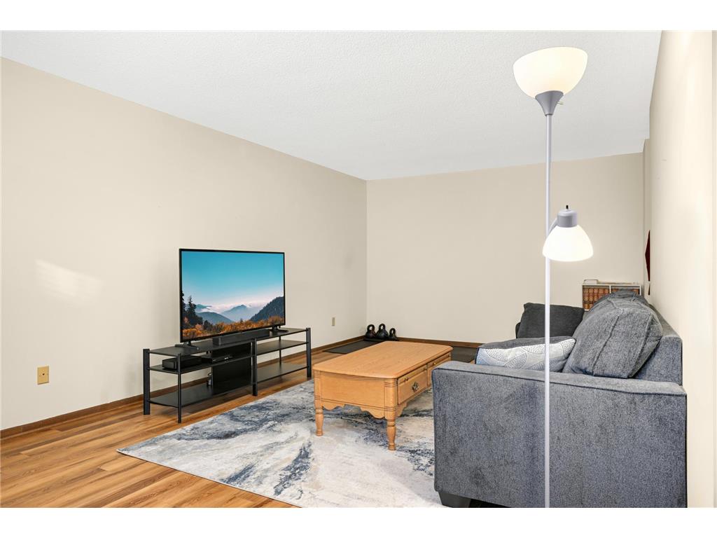 4101 Parklawn Avenue #121 Edina MN 55435 6813093 image8