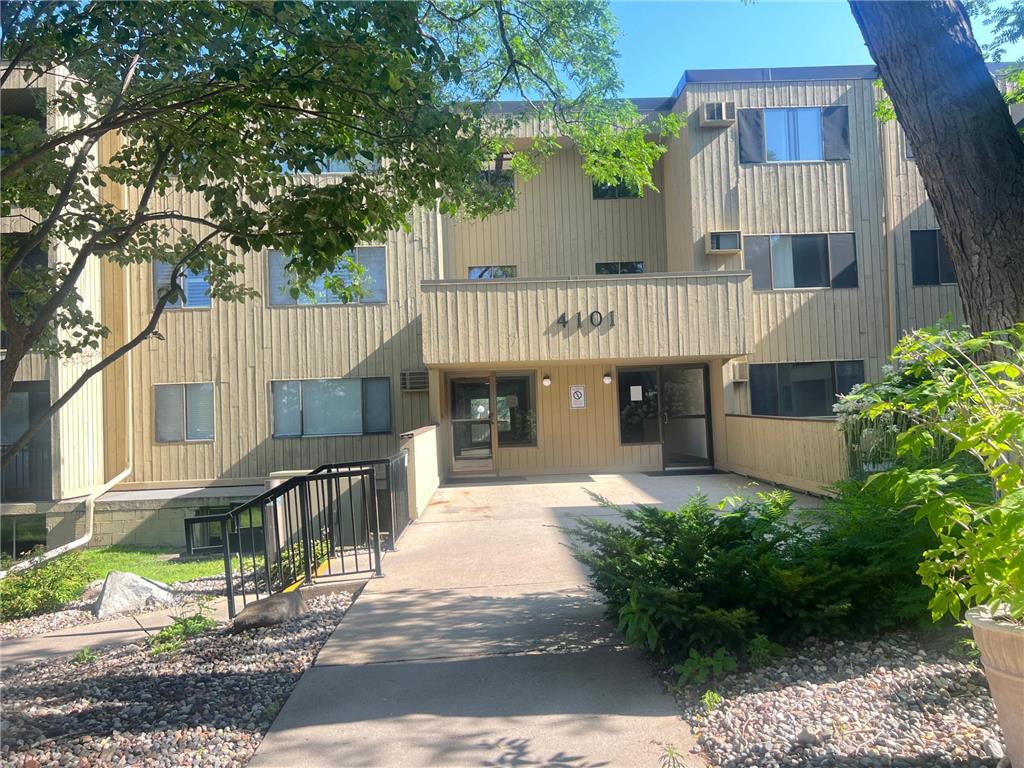 4101 Parklawn Avenue #202 Edina MN 55435 6755229 image1