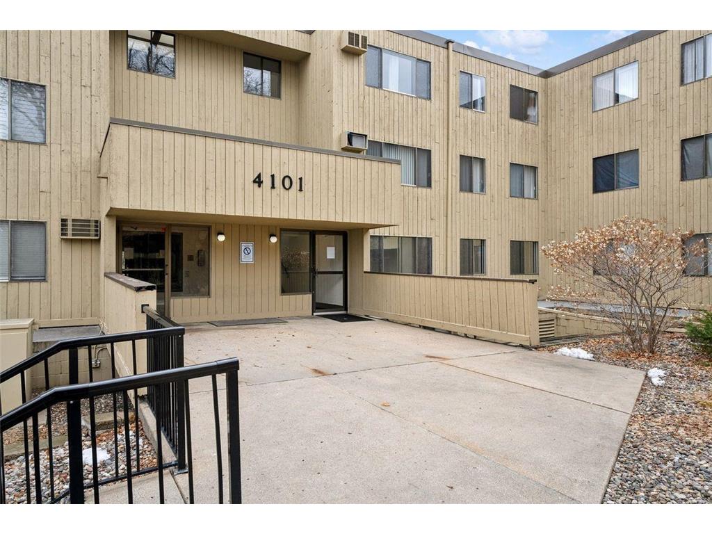 4101 Parklawn Avenue #310 Edina MN 55435 7027450 image1