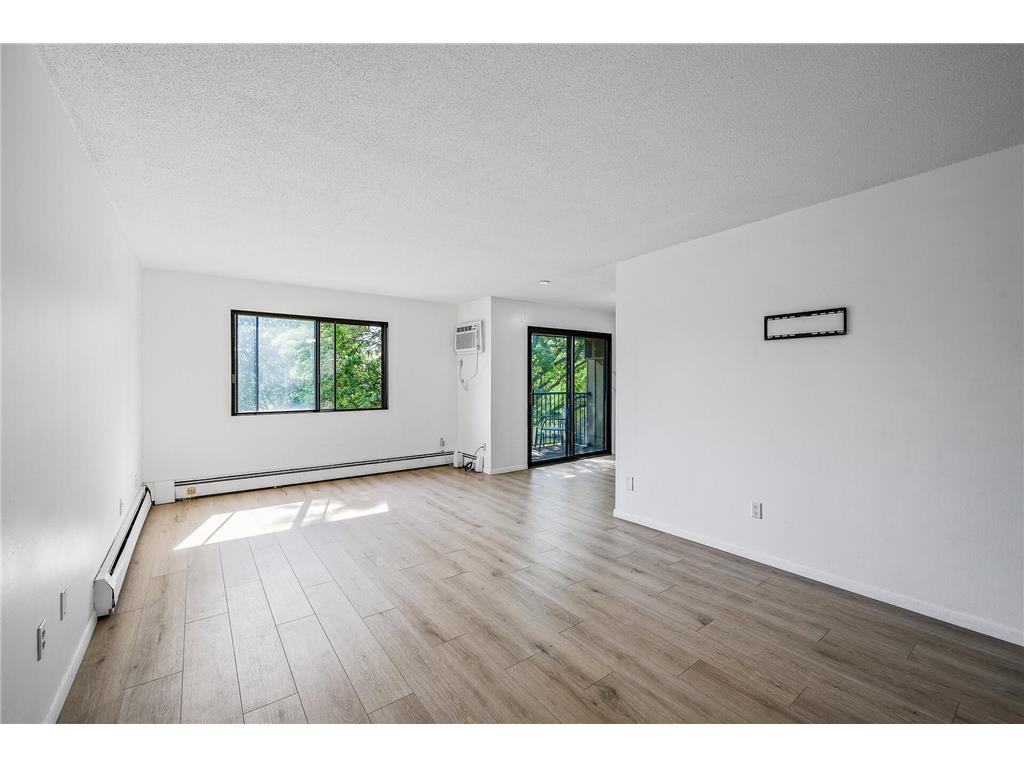 4101 Parklawn Avenue #320 Edina MN 55435 6741275 image1