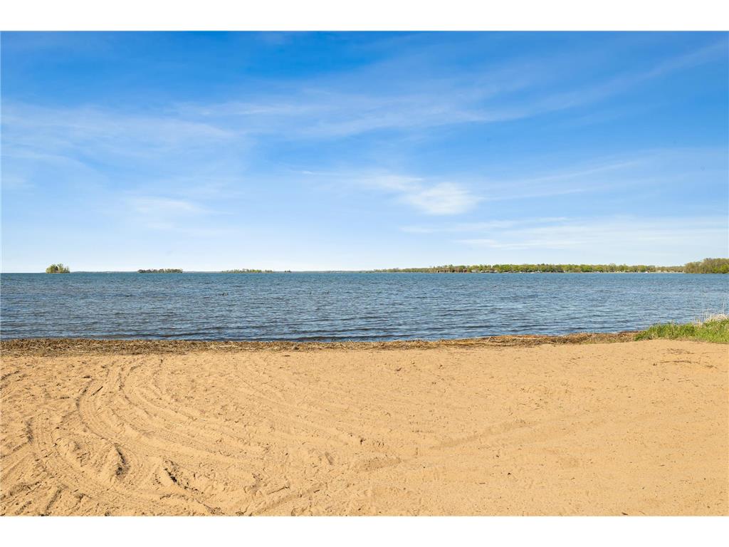 40196 Tomahawk Drive Isle Harbor Twp MN 56386 - Mille Lacs Lake 7078291 image1