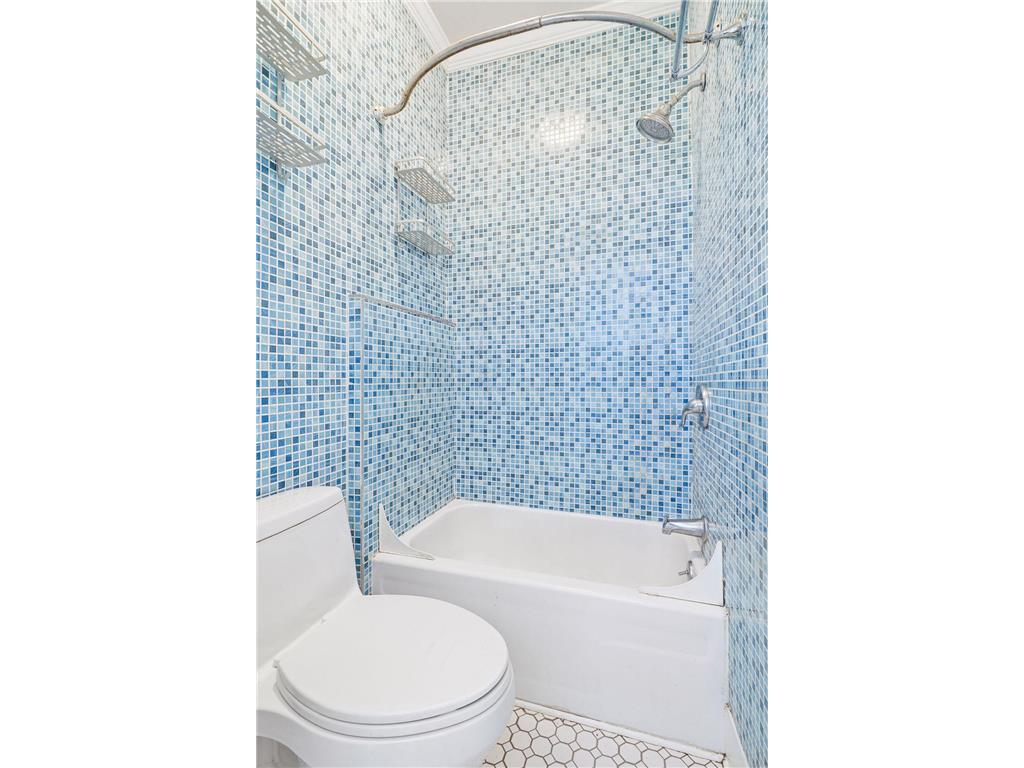 4104 Bryant Avenue S #202 Minneapolis MN 55409 7001946 image24