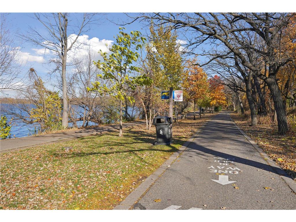 4104 Bryant Avenue S #202 Minneapolis MN 55409 7001946 image38