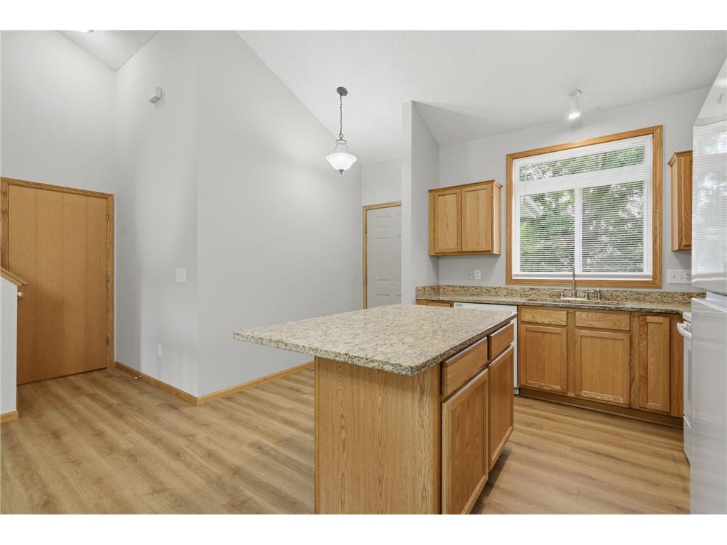 4104 Jarmann Lane Shakopee MN 55379 7095496 image10