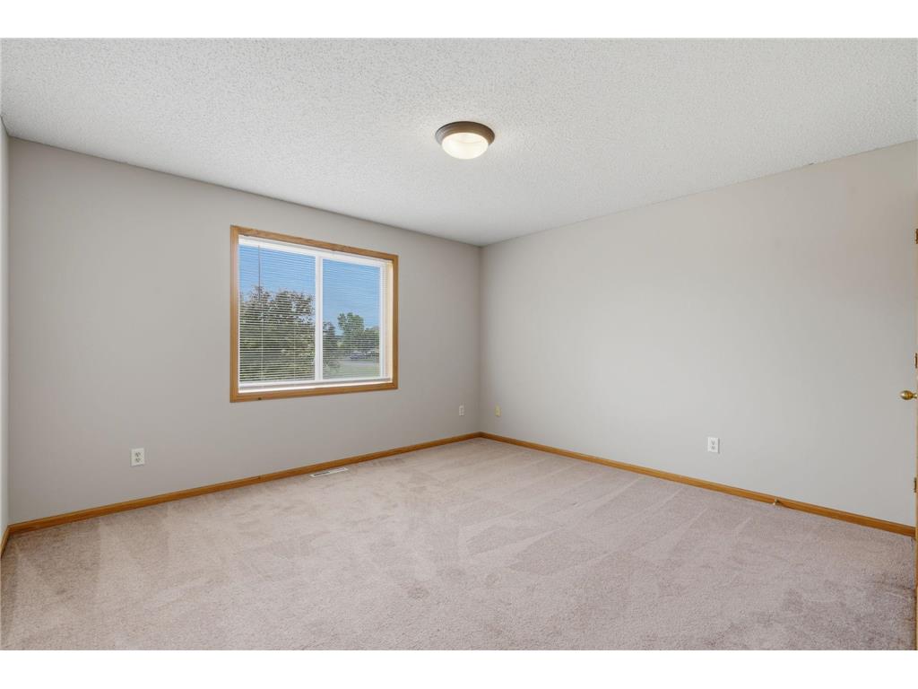 4104 Jarmann Lane Shakopee MN 55379 7095496 image17