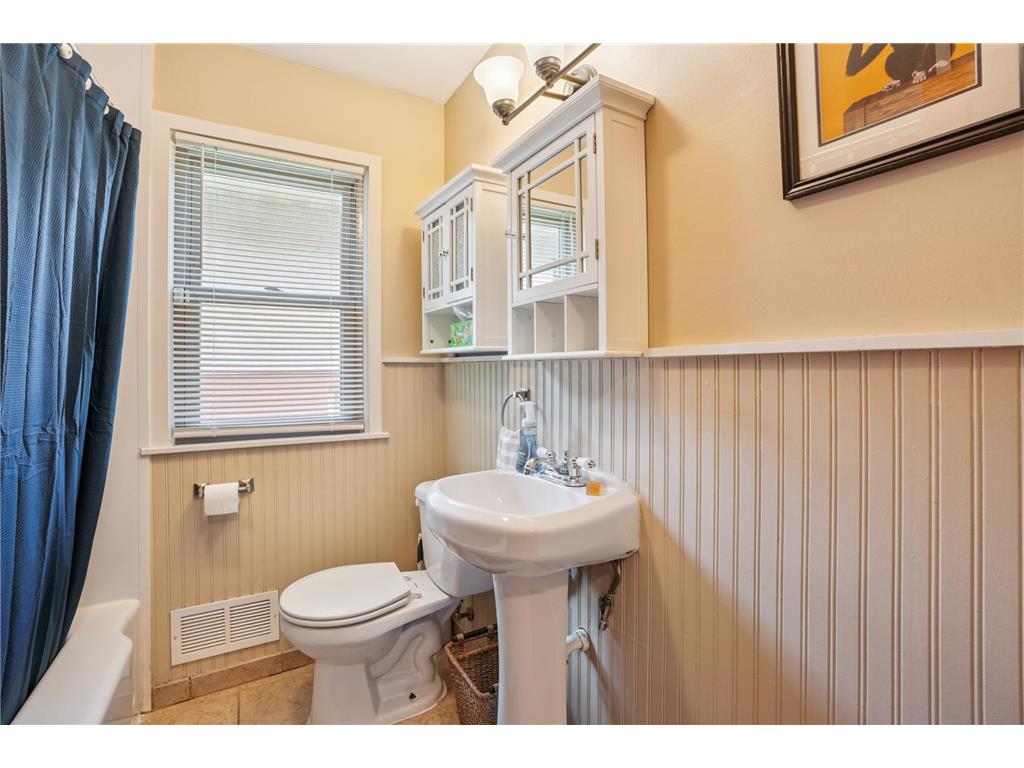 4107 White Bear Avenue White Bear Lake MN 55110 7074480 image11