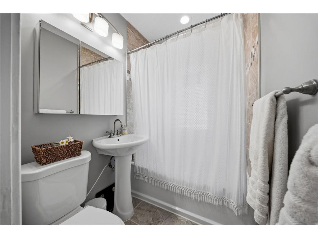 4108 Longfellow Avenue Minneapolis MN 55407 7088768 image20