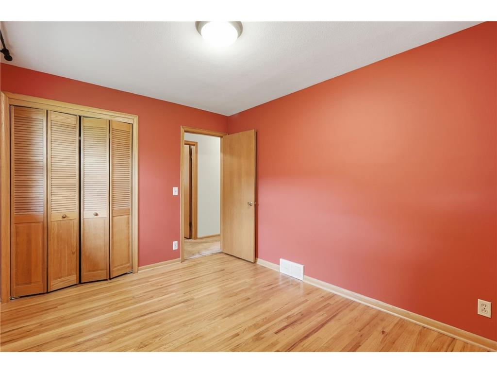 4109 Cleveland Street NE Columbia Heights MN 55421 7041373 image12
