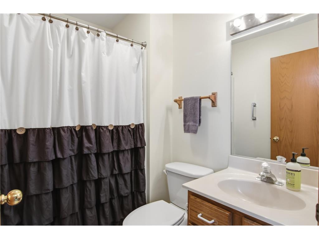 411 21st Street NE Menomonie WI 54751 7047477 image20