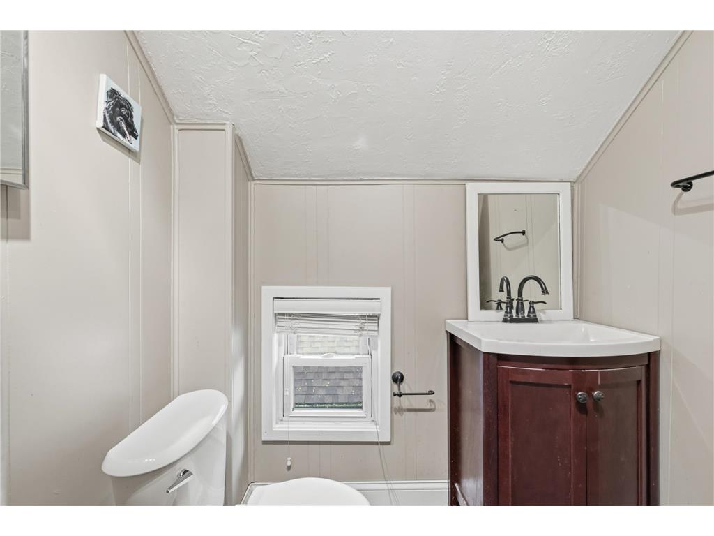 411 2nd Avenue E Shakopee MN 55379 7075908 image8