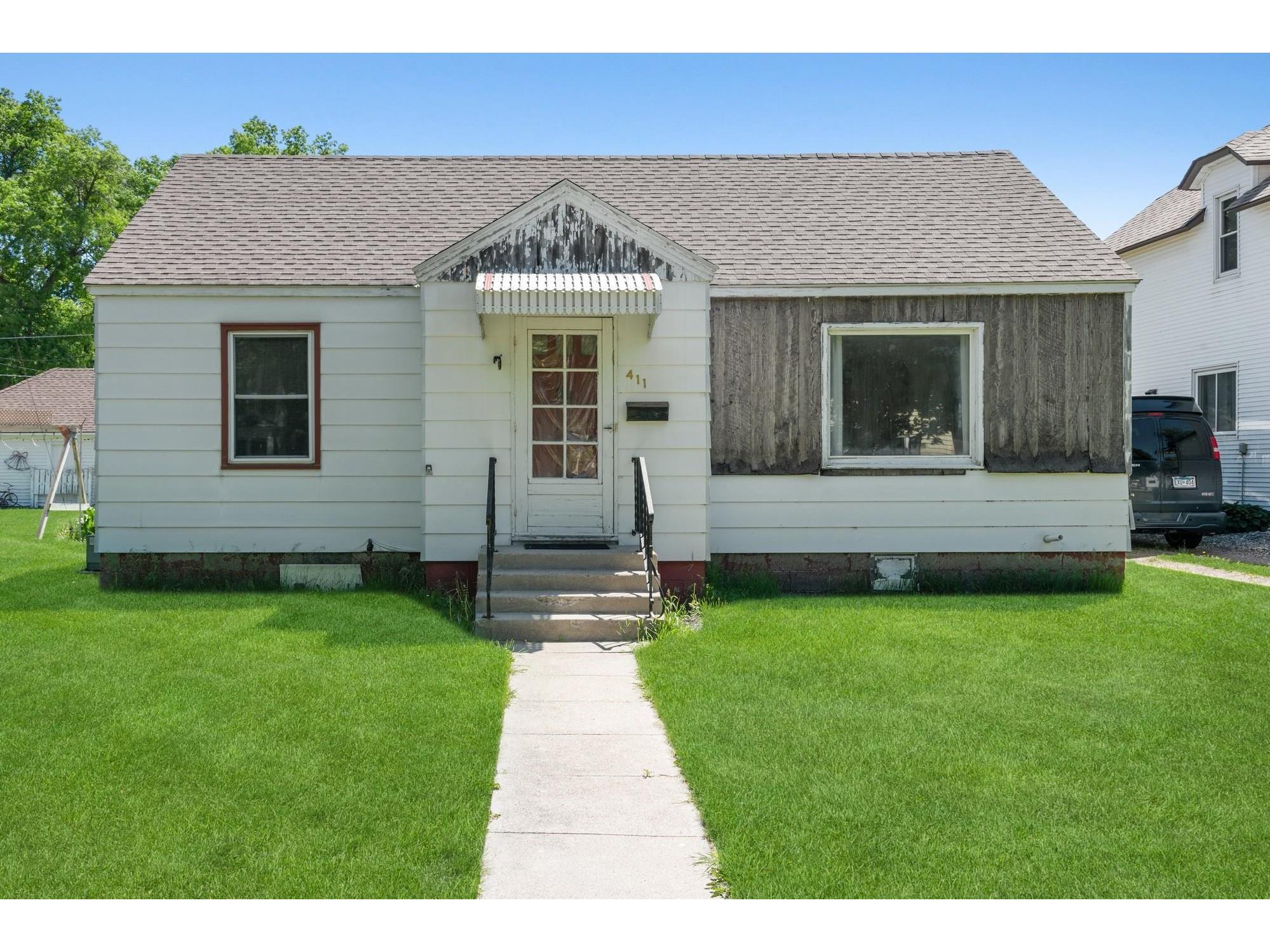 411 2nd Street E, Hector, MN 55342 MLS 5768985 Edina Realty