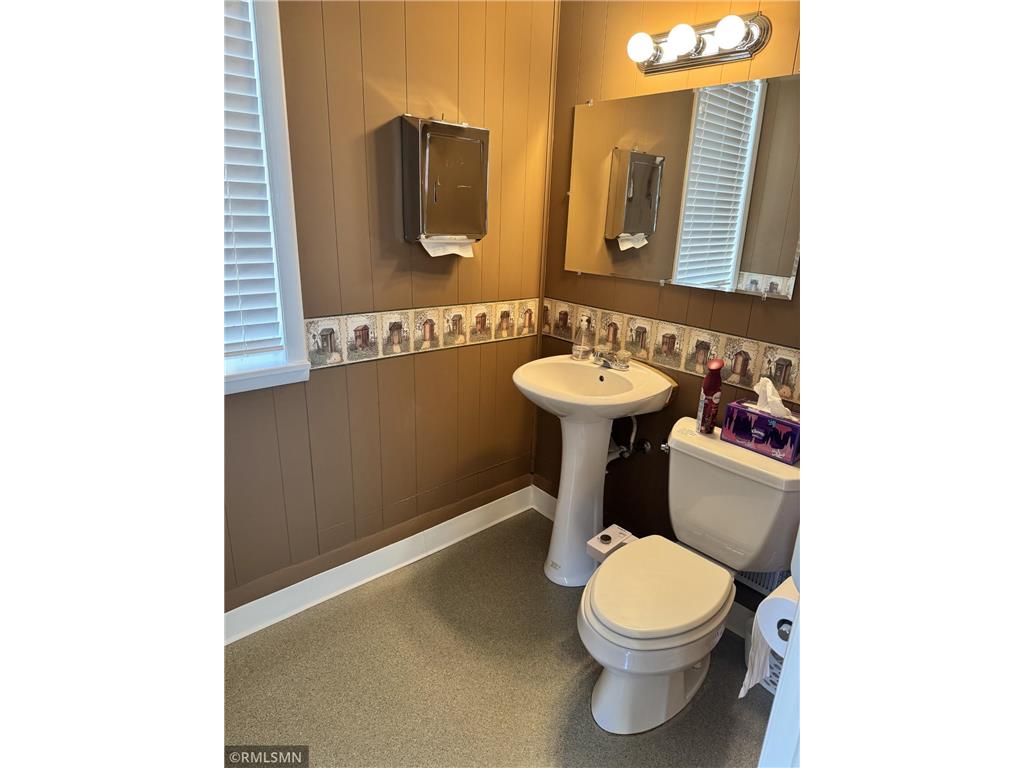 411 2nd Street Pepin WI 54759 - Lake Pepin 7063904 image11