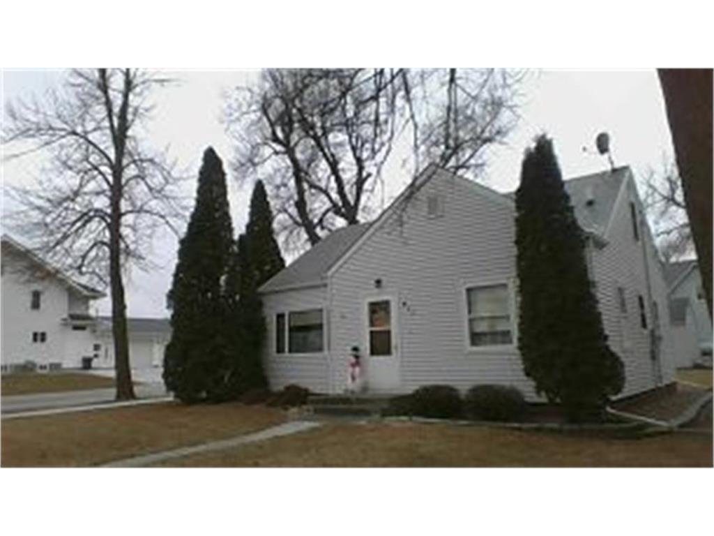 411 4th Avenue Wilmont MN 56185 6413109 image1