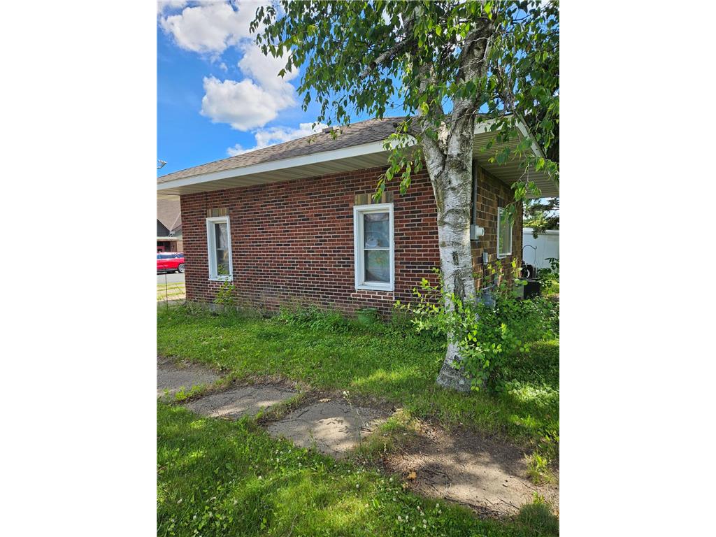 411 5th Street Clear Lake WI 54005 7097506 image9