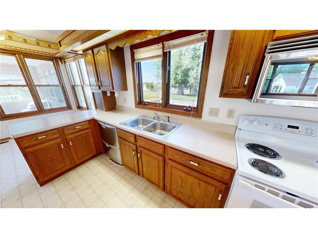 411 60th Avenue NE Willmar MN 56201 - KING 7068391 image15