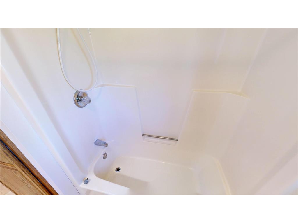 411 60th Avenue NE Willmar MN 56201 - KING 7068391 image27