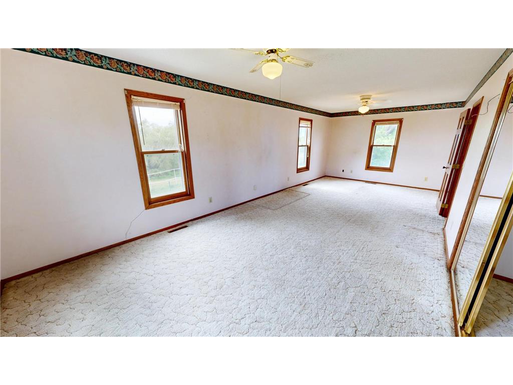 411 60th Avenue NE Willmar MN 56201 - KING 7068391 image32