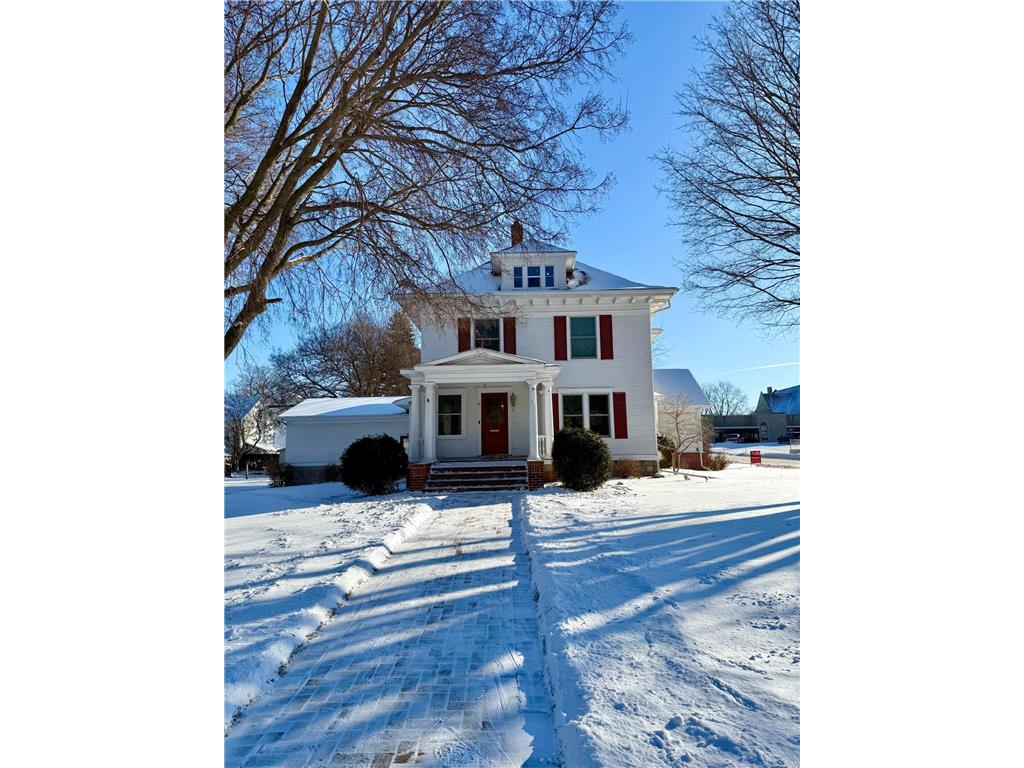 411 Albion Avenue Fairmont MN 56031 6826125 image1