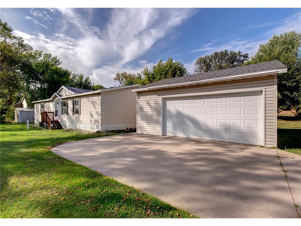 411 Cottrill Street N Waterville MN 56096 6617587 image1