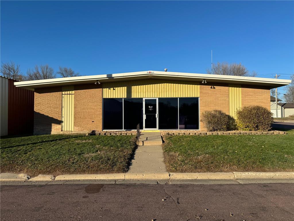 411 E Tin Street Redwood Falls MN 56283 6487915 image1