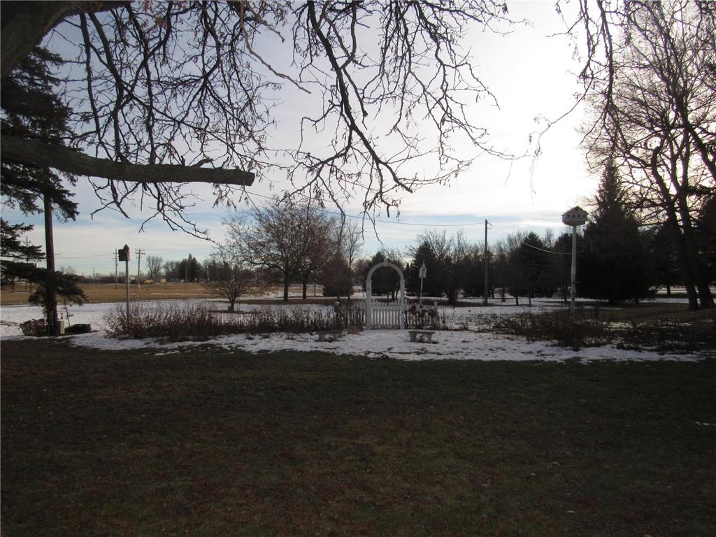 411 Front Street E Fulda MN 56131 6819988 image27