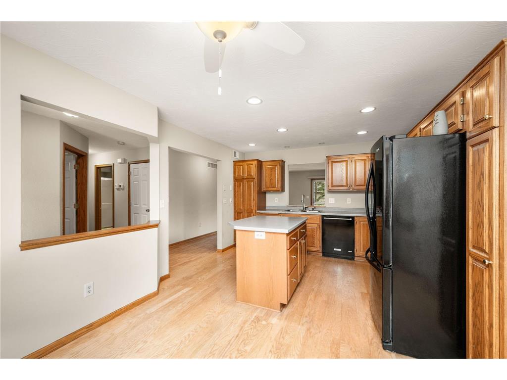 411 Independence Street NE New Prague MN 56071 7043711 image2