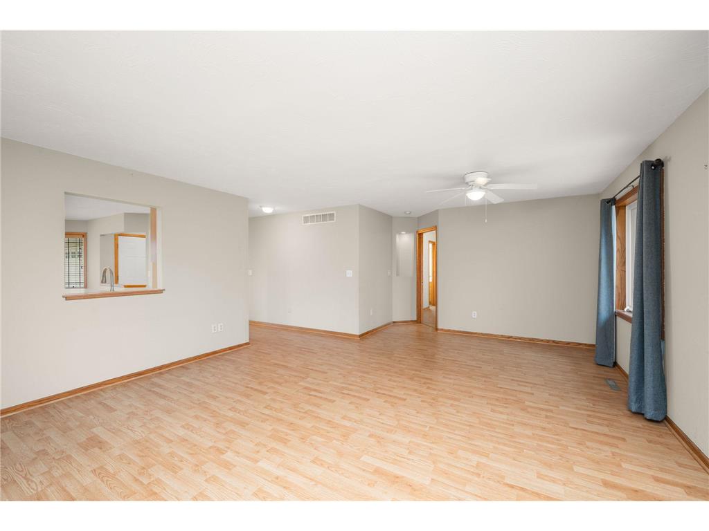 411 Independence Street NE New Prague MN 56071 7043711 image7