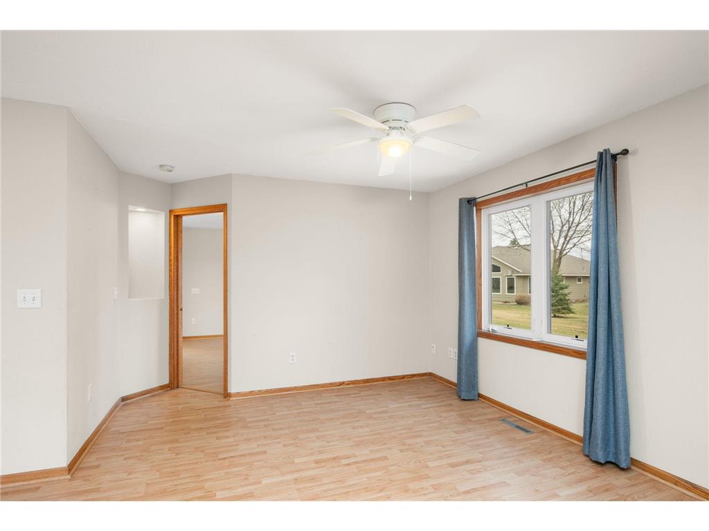411 Independence Street NE New Prague MN 56071 7043711 image9