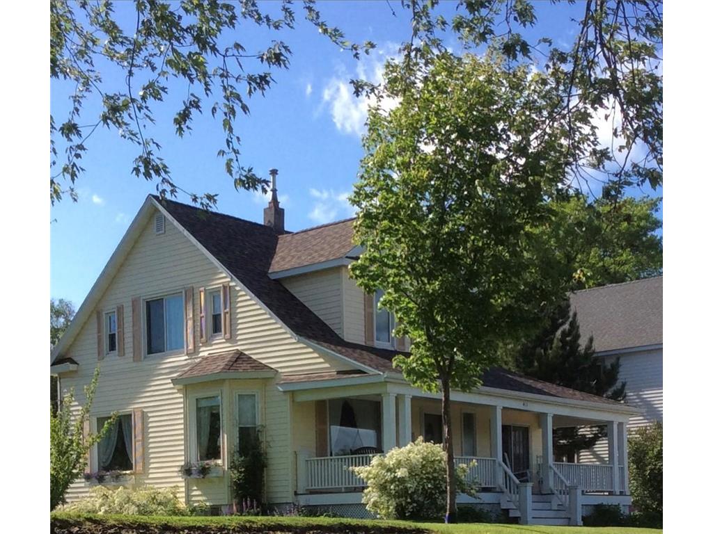 411 Lakeview Boulevard, Coleraine, MN 55722 MLS 6204894 Edina Realty