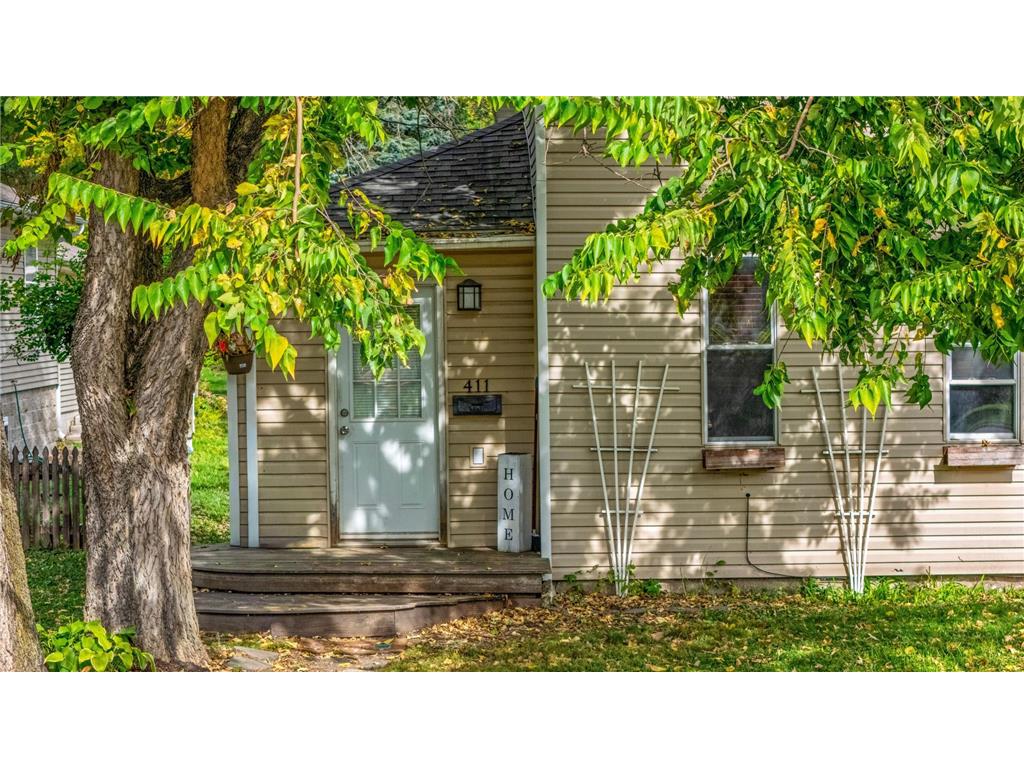 411 Oak Avenue SE Montgomery MN 56069 7032037 image1