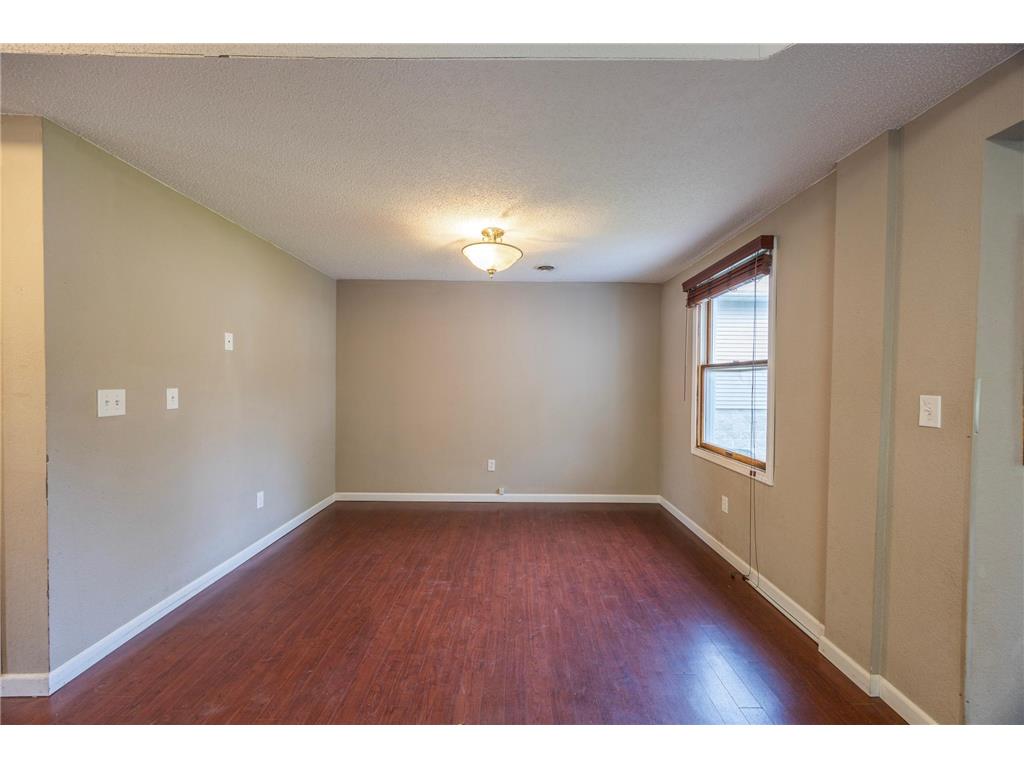 411 Oak Avenue SE Montgomery MN 56069 7032037 image15