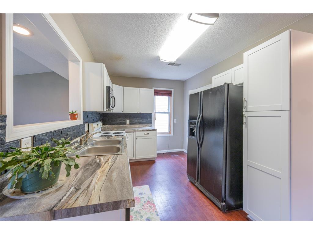 411 Oak Avenue SE Montgomery MN 56069 7032037 image19