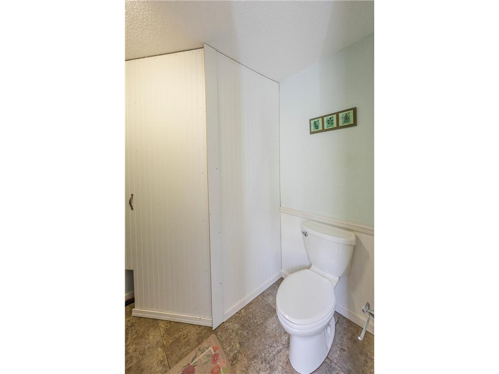 411 Oak Avenue SE Montgomery MN 56069 7032037 image22