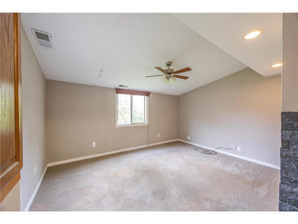 411 Oak Avenue SE Montgomery MN 56069 7032037 image23