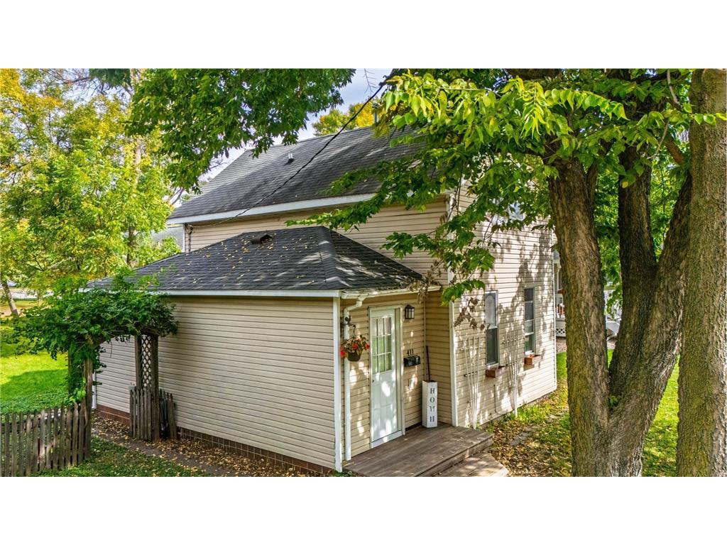 411 Oak Avenue SE Montgomery MN 56069 7032037 image3