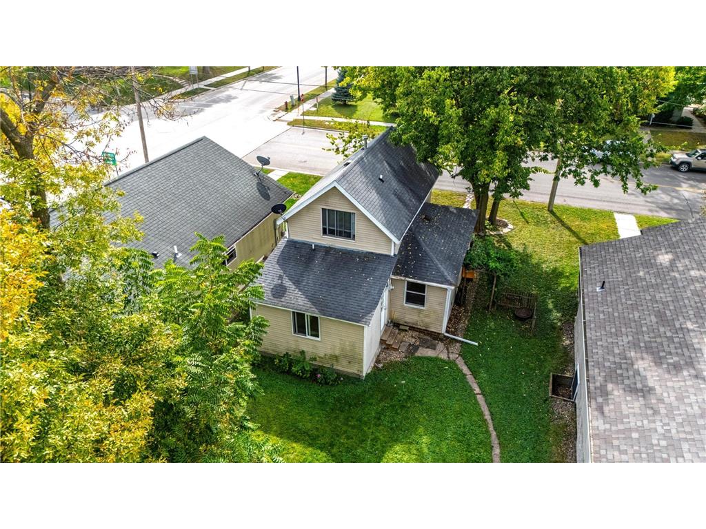 411 Oak Avenue SE Montgomery MN 56069 7032037 image4