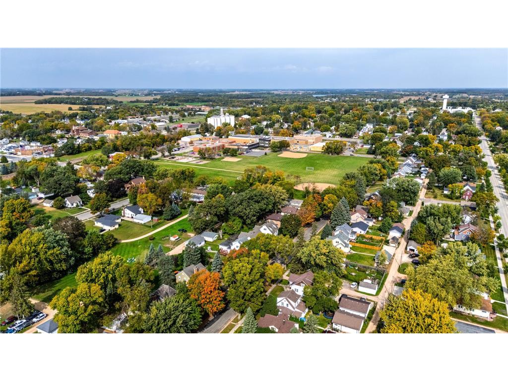 411 Oak Avenue SE Montgomery MN 56069 7032037 image8