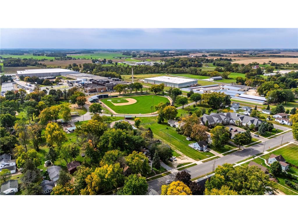 411 Oak Avenue SE Montgomery MN 56069 7032037 image9