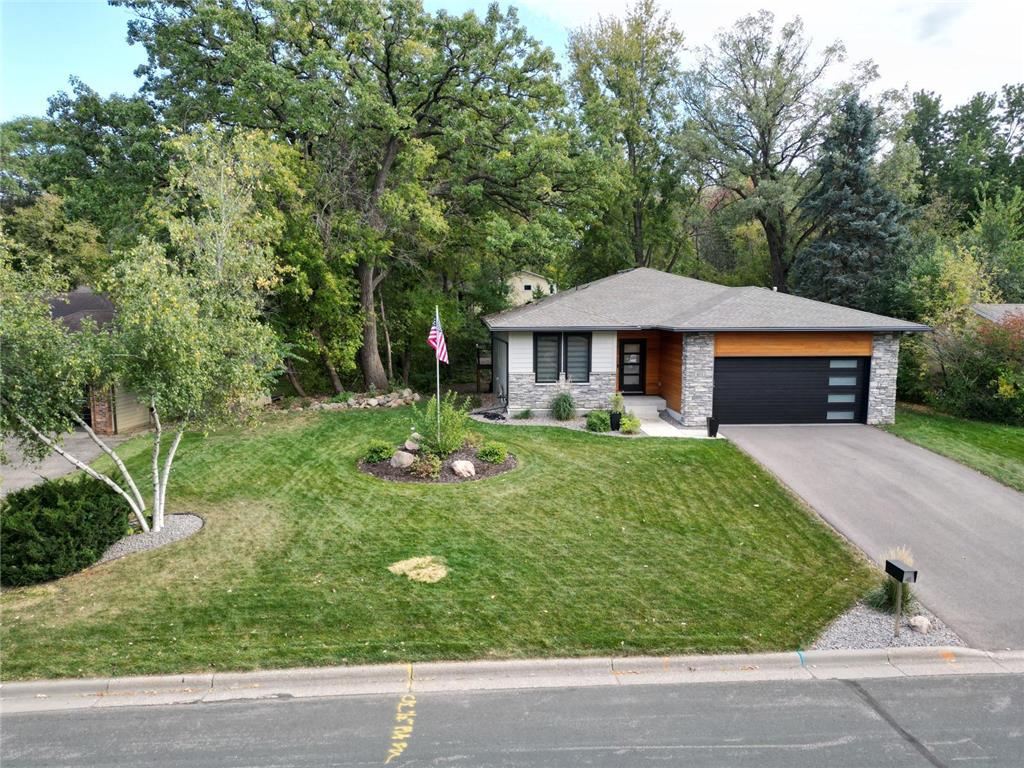 411 Oakland Lane Burnsville MN 55337 6812544 image1