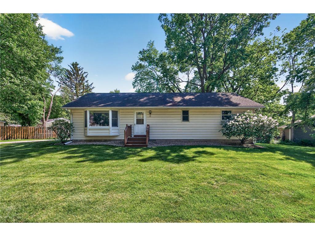 411 Young Street N Prescott WI 54021 7079670 image1