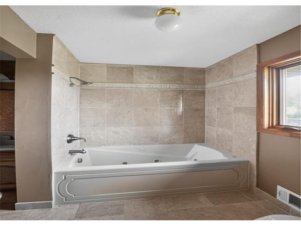 4110 Juneau Lane N Plymouth MN 55446 7111617 image25