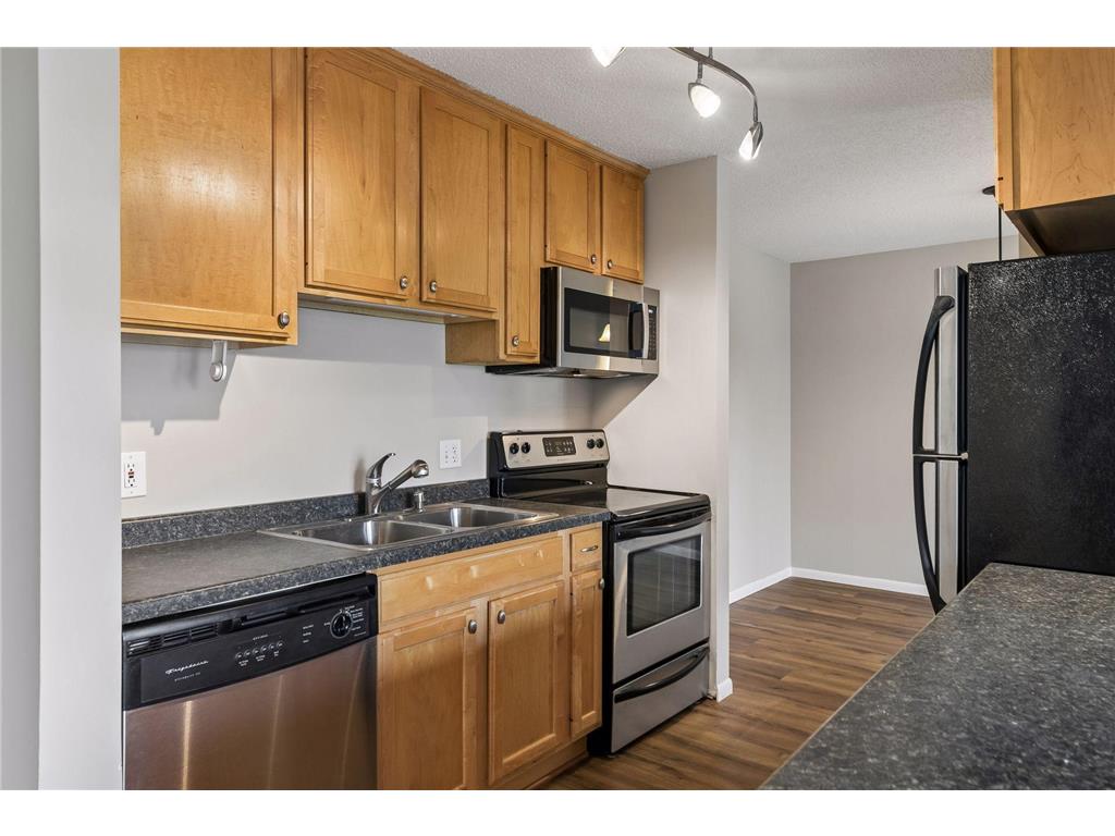 4110 Rahn Road #121 Eagan MN 55122 7058540 image2