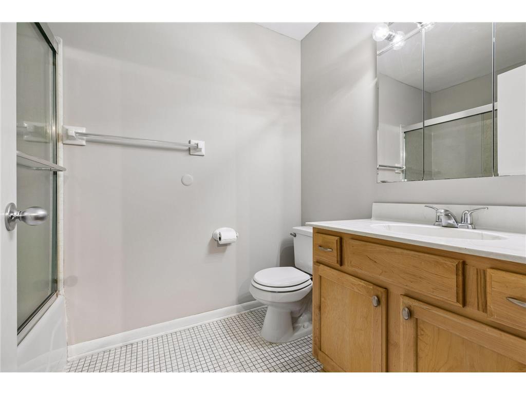 4110 Rahn Road #121 Eagan MN 55122 7058540 image22