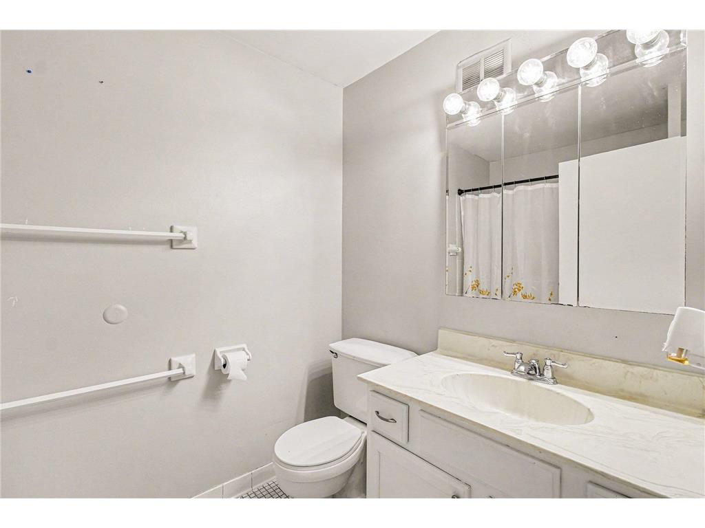 4110 Rahn Road #201 Eagan MN 55122 6820417 image16