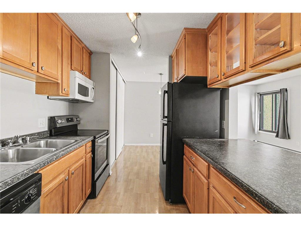 4110 Rahn Road #201 Eagan MN 55122 6820417 image5