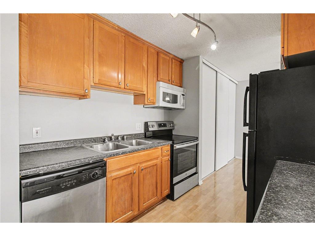 4110 Rahn Road #201 Eagan MN 55122 6820417 image8