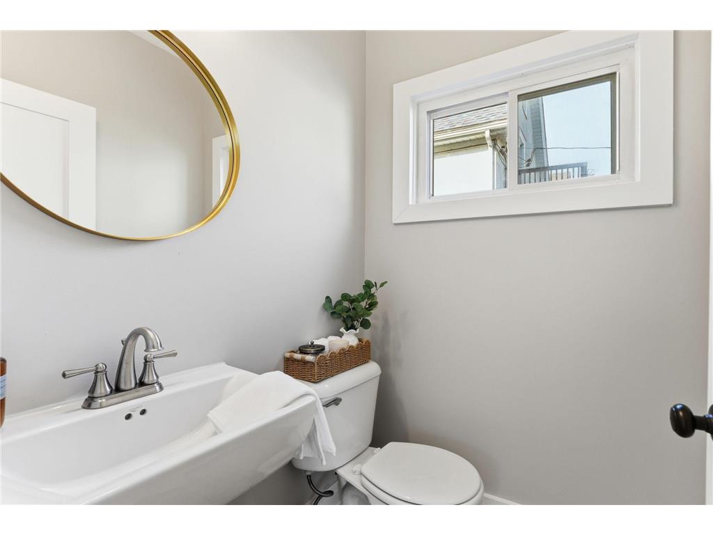 4111 Pillsbury Avenue S Minneapolis MN 55409 6826257 image11